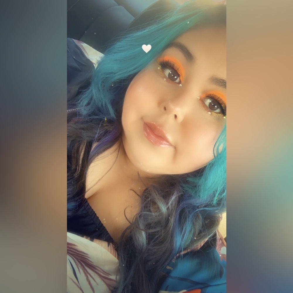 Meet your Posher, Adriana